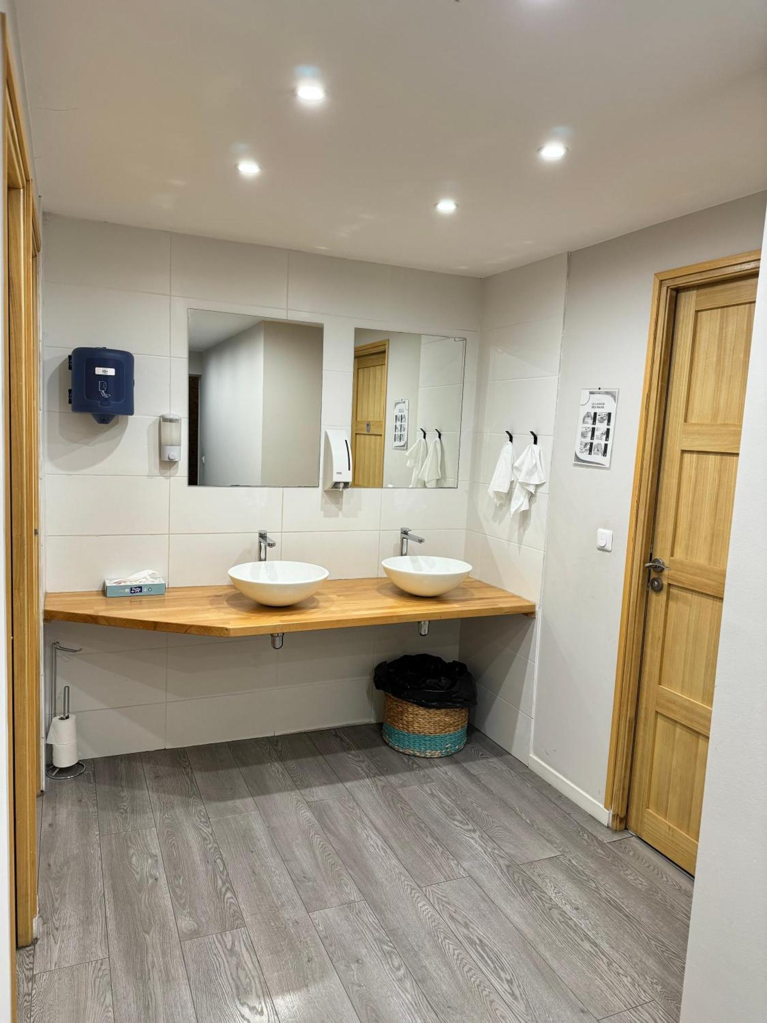 Worldroom Chambre Privee Avec Espace Commun Perpignan Kamer foto