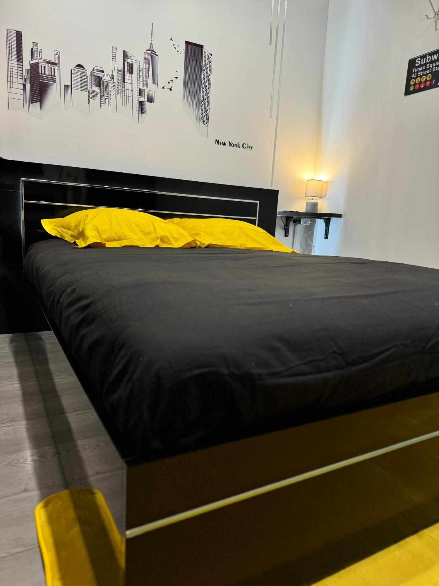 Worldroom Chambre Privee Avec Espace Commun Perpignan Buitenkant foto