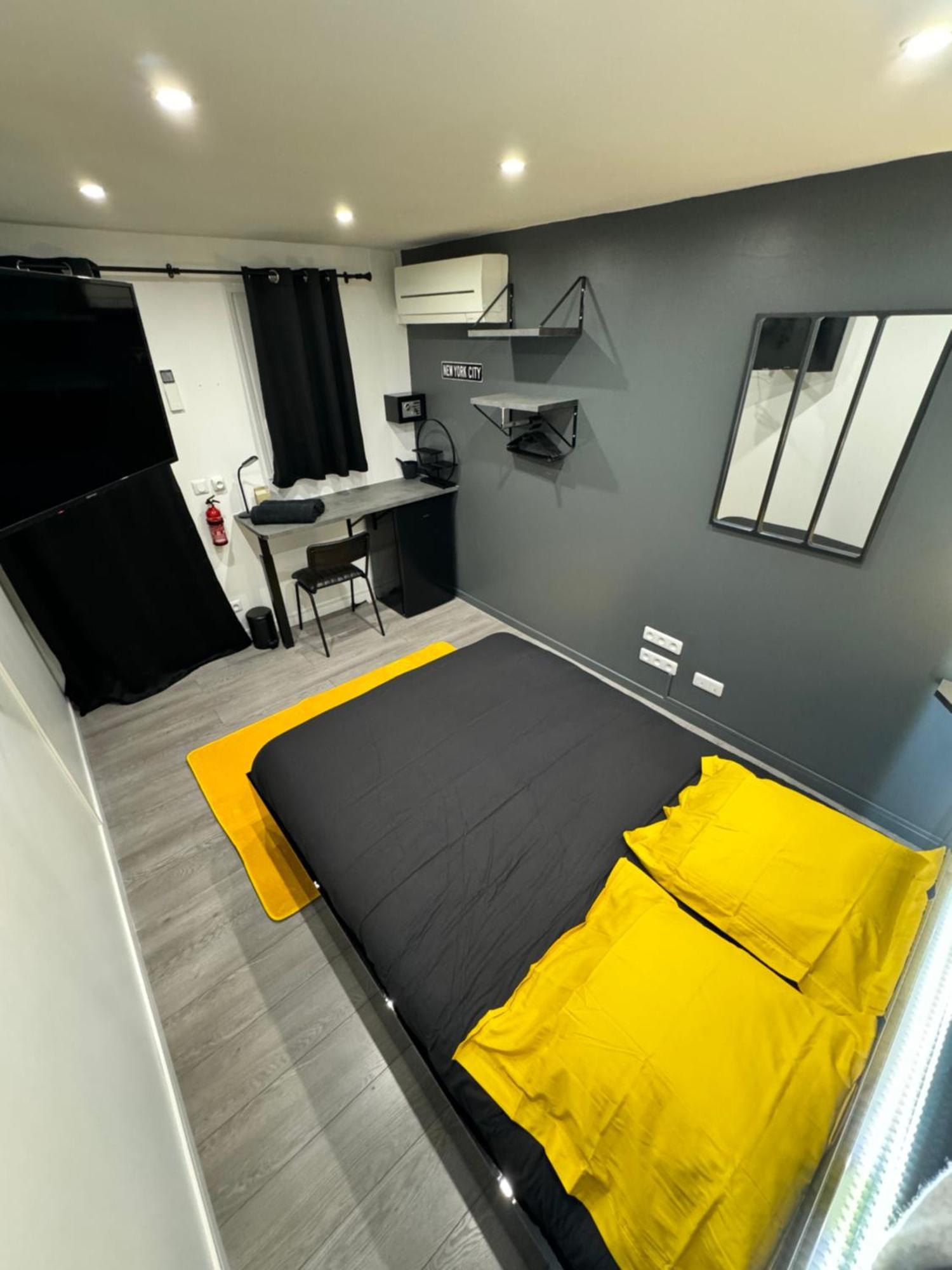 Worldroom Chambre Privee Avec Espace Commun Perpignan Buitenkant foto