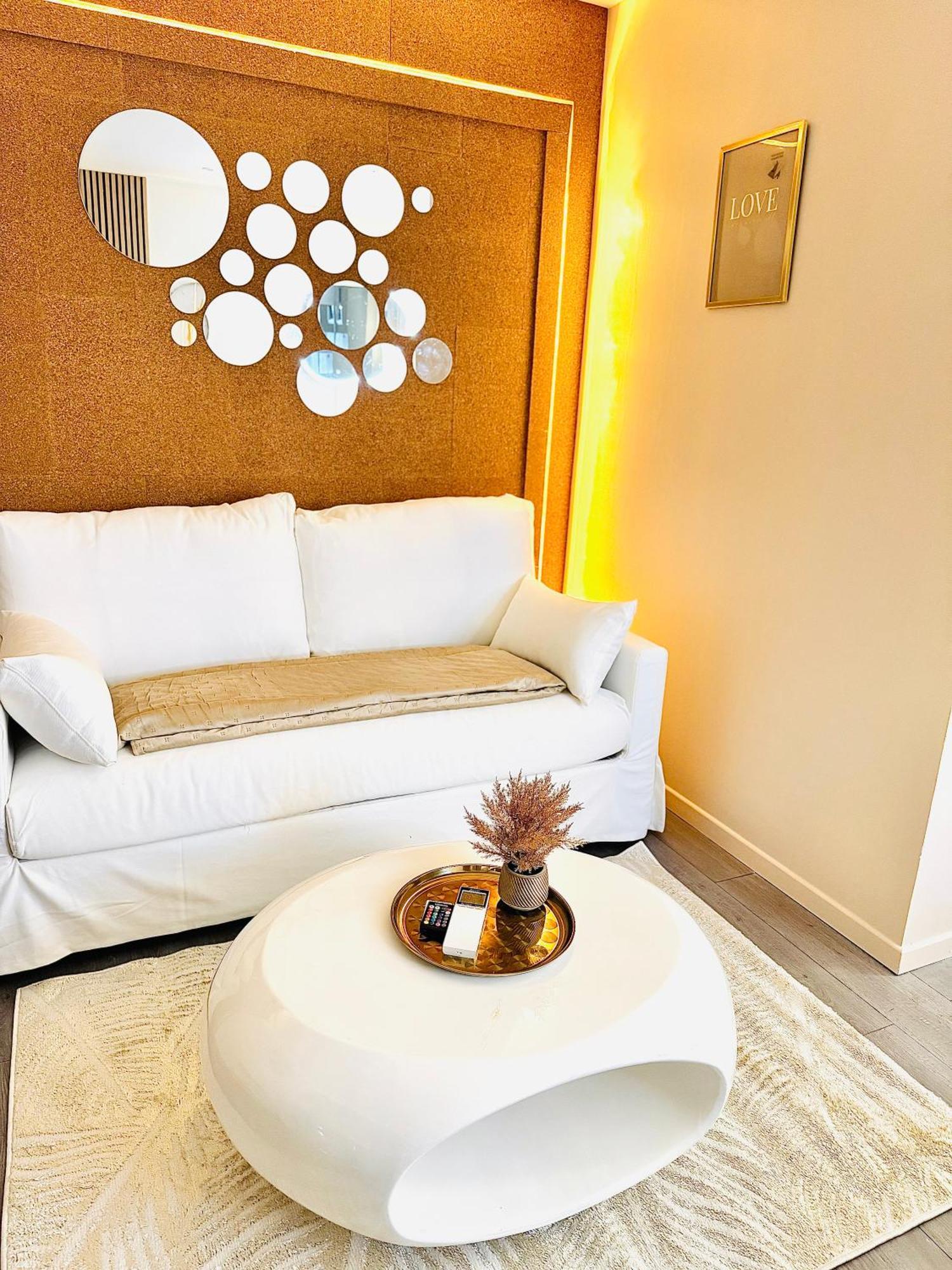 Worldroom Chambre Privee Avec Espace Commun Perpignan Buitenkant foto