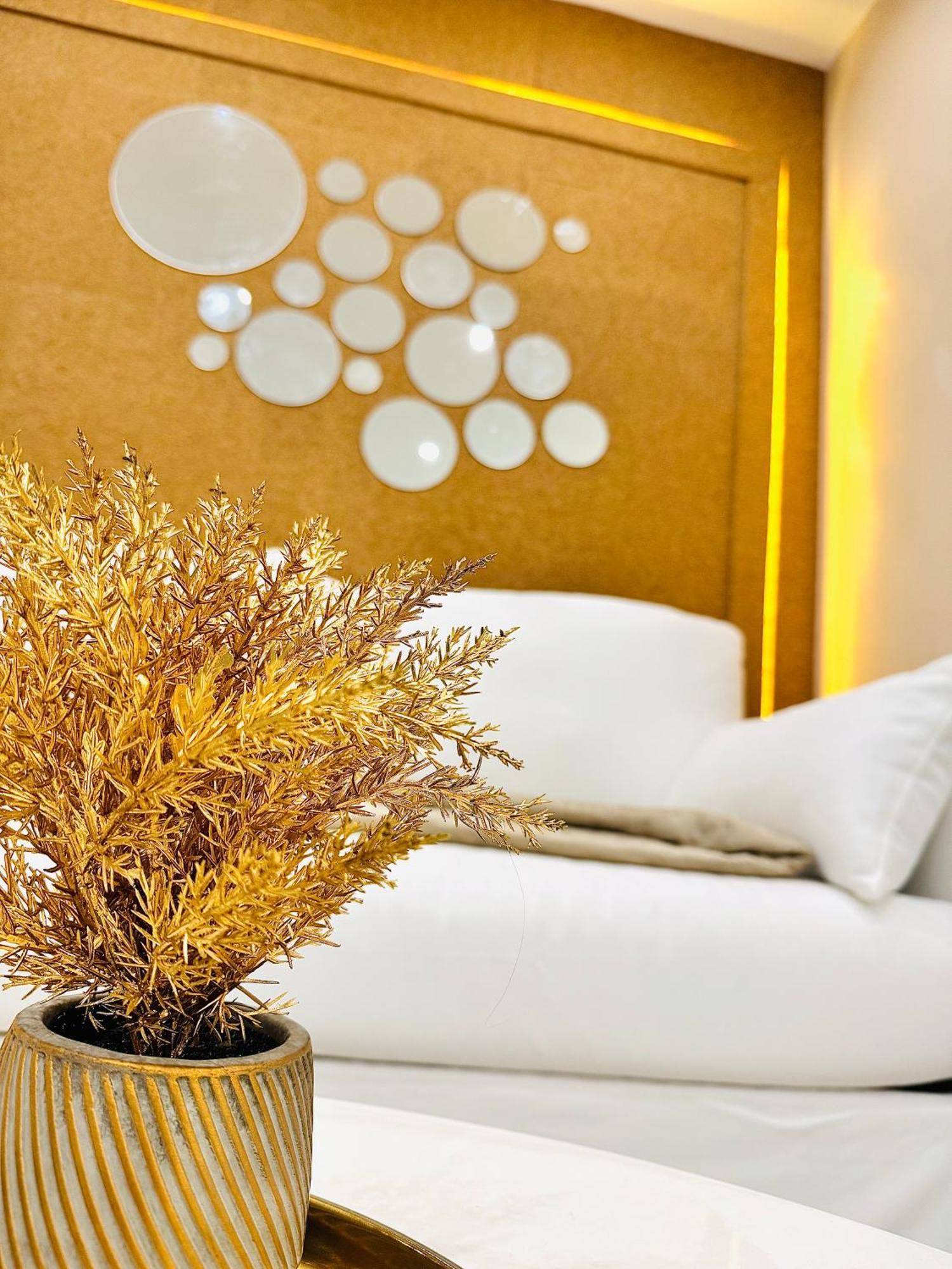 Worldroom Chambre Privee Avec Espace Commun Perpignan Buitenkant foto